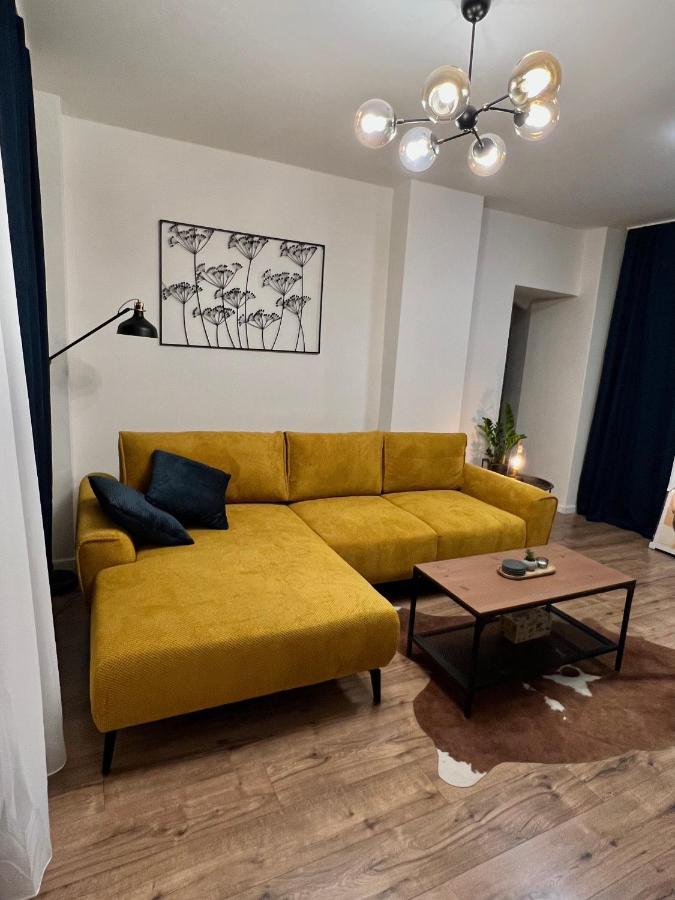 Apartment R&L Lazovna Apt 1 - Old Town And Parking 班斯卡-比斯特里察 外观 照片